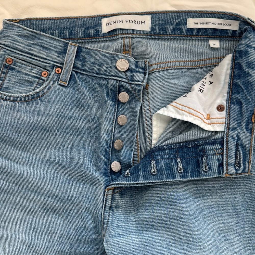 Aritzia Denim Forum The '90s Mid-rise Loose Tapered Jean Sz 25